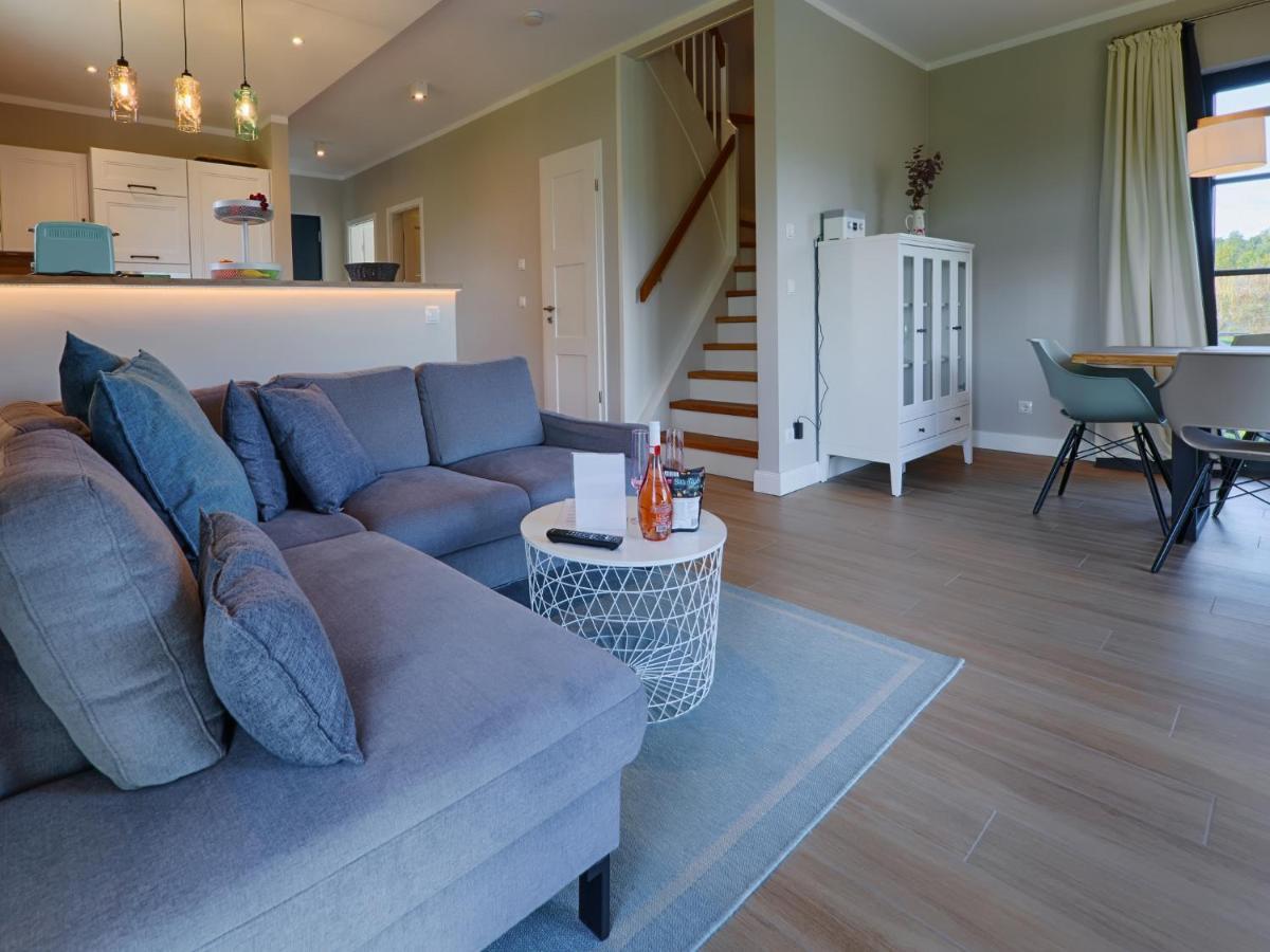 Reetland Am Meer - Premium Reetdachvilla Mit 3 Schlafzimmern, Sauna Und Kamin F27 Dranske Exterior photo